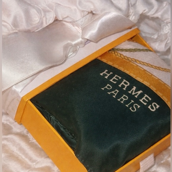 Hermes Paris 100% Silk Scarf Vintage Equestrian Gorgeous.. see many photos - Picture 3 of 15